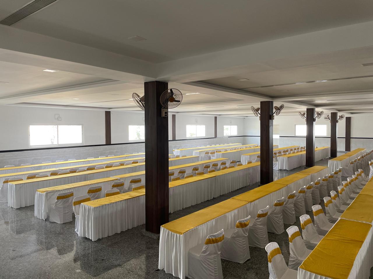 BRS GRANDEUR gallery photo 36